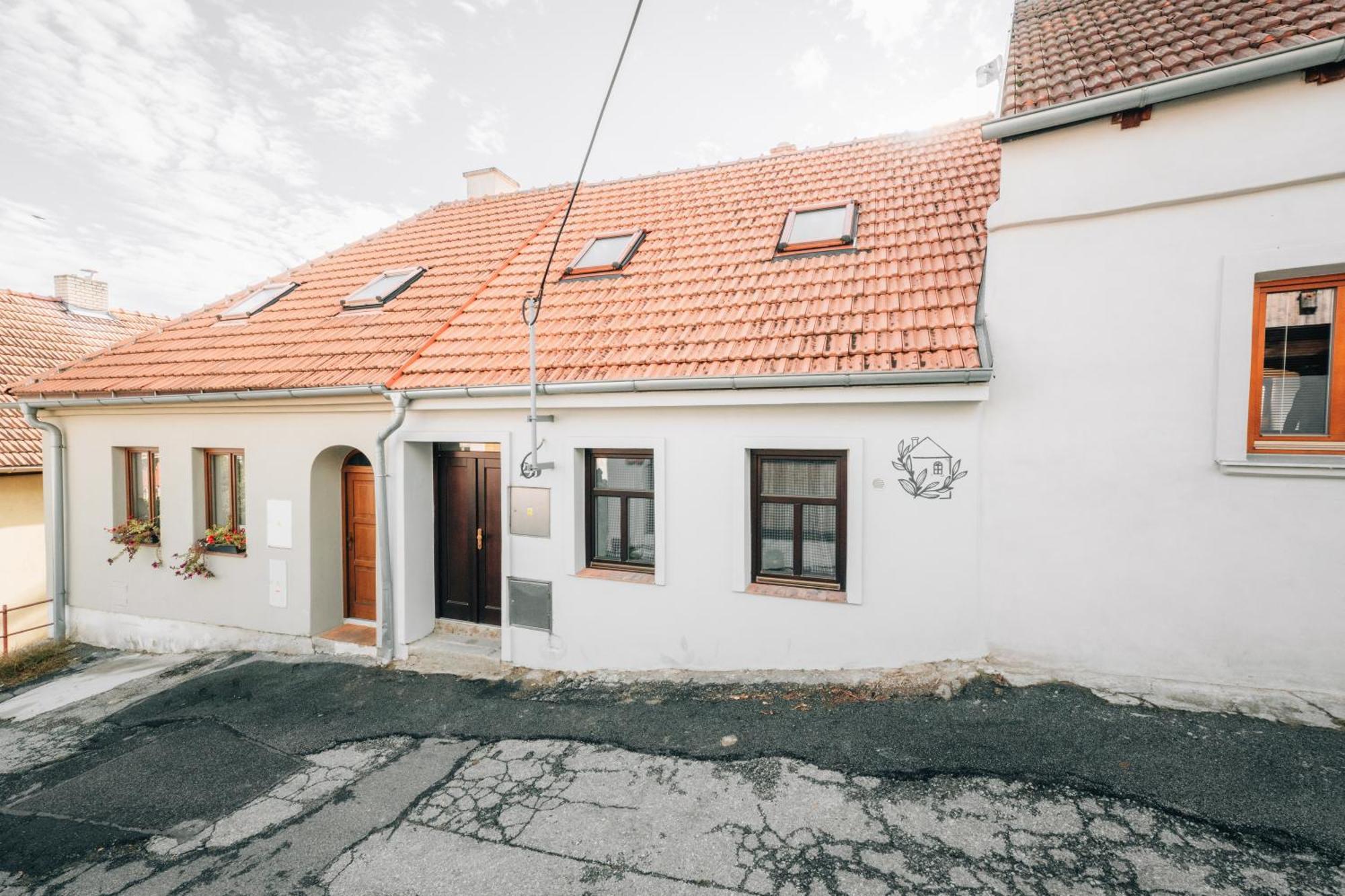 Podklastersky Domek Trebic Exterior foto